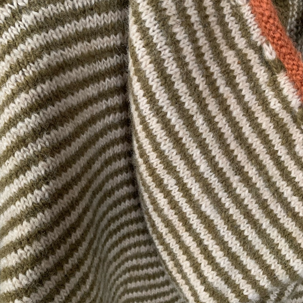 Tara Handknits pull over sweater with hood. - Picture 4 of 6